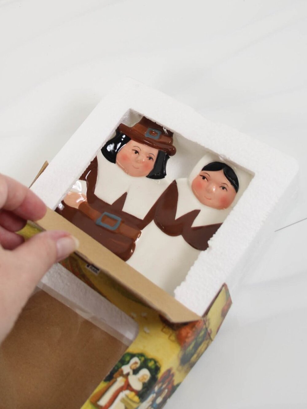Publix The Pilgrim Pair Salt & Pepper Shakers + Spoon Rest Thanksgiving - Picture 6 of 6